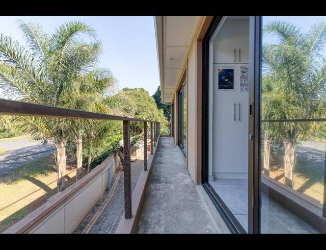 5 BEDROOM HOUSE FOR SALE IN BALLITO CENTRAL